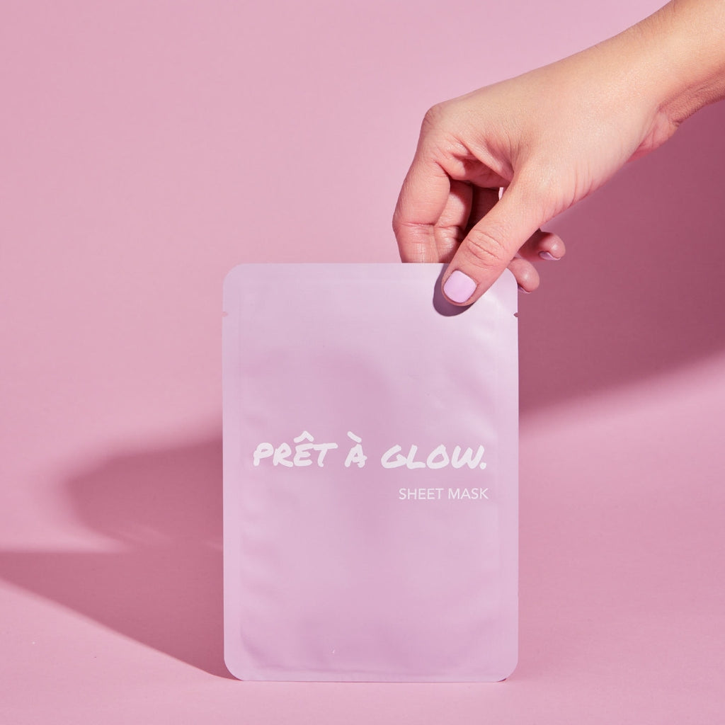 Prêt à Glow Sheet Mask with antioxidants and vitamin C for brightening and plumping skin, 15-minute treatment.