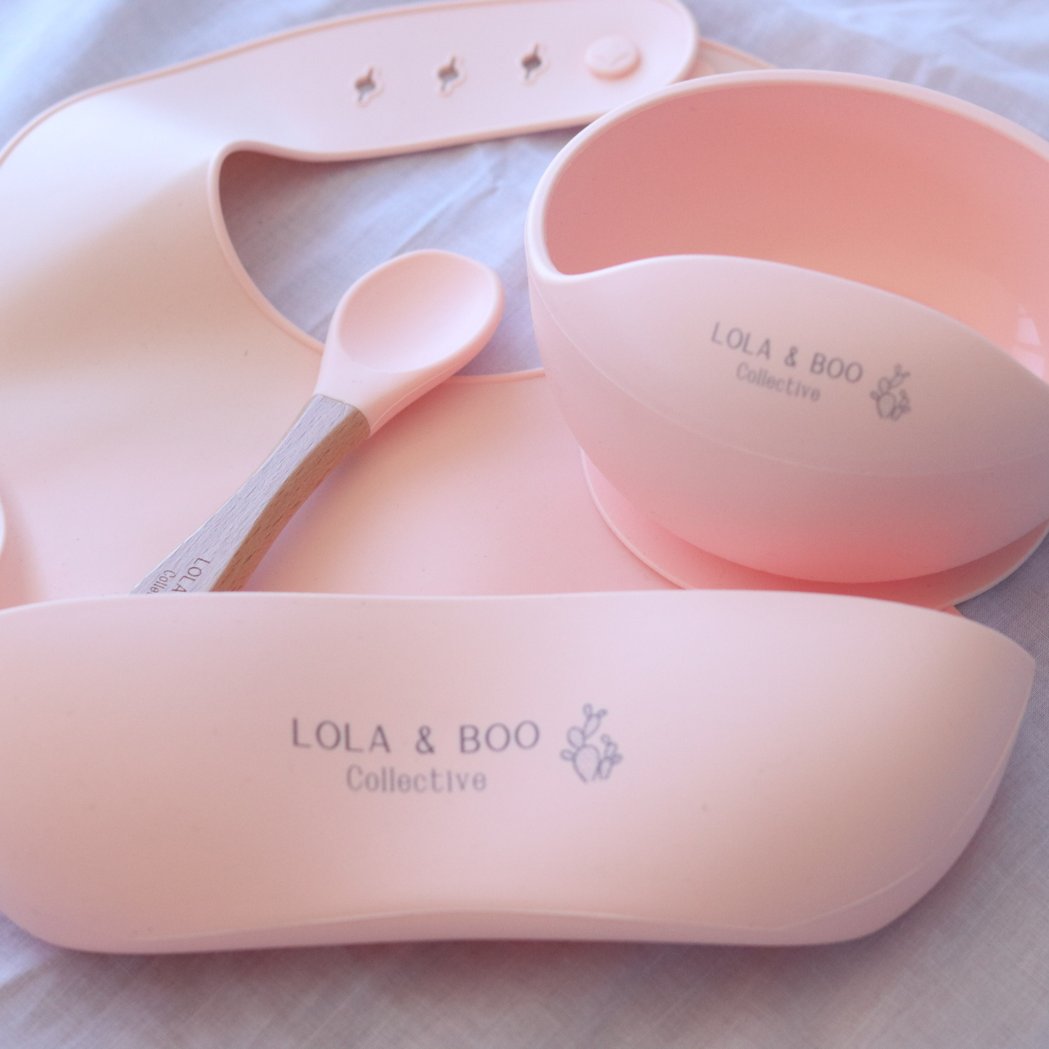 baby gift, new mum gift, peach baby silicone feeder set